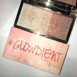 Touch In Sol Glowdient Highlighter Palette